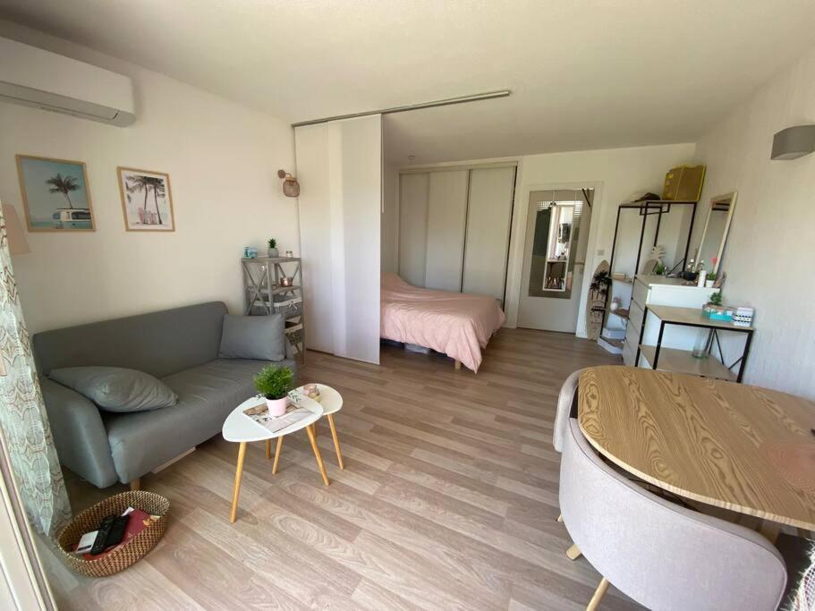 Studio Cosy 100M Plage Saint-Raphaël Kültér fotó